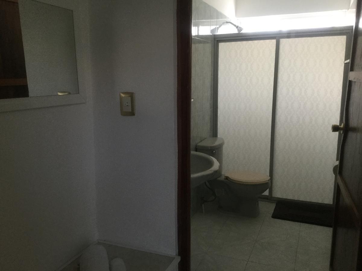 Suites El Retiro 图斯特拉古铁雷斯 外观 照片